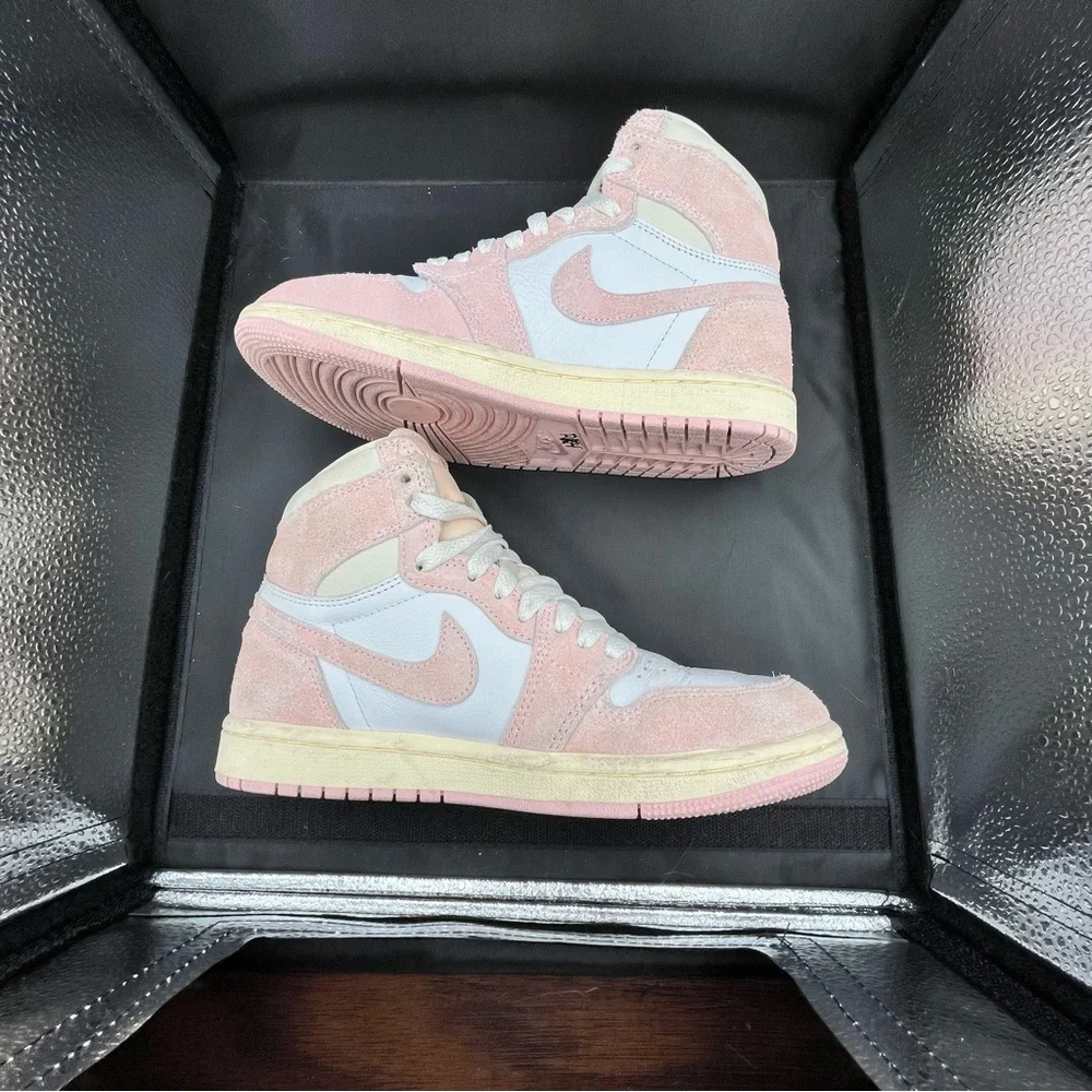 Nike Air Jordan 1 Retro High OG in the "Washed Pink" pre-yellowed midsole 5.5 - Picture 11 of 16